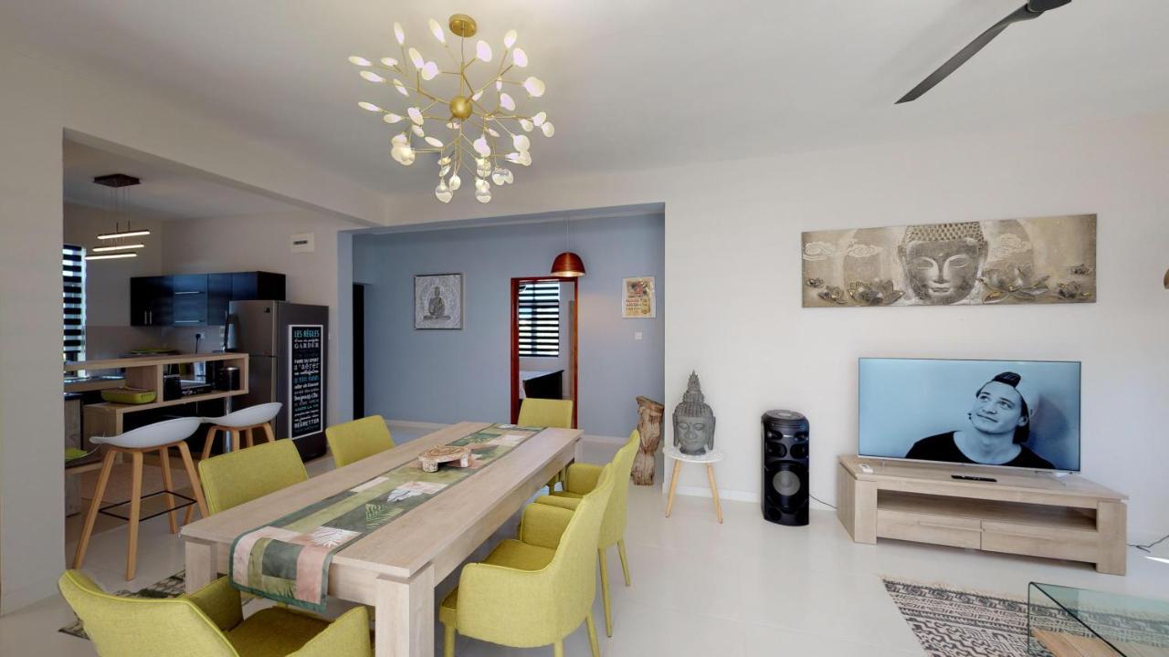 Penthouse - Private Roof Terrace - Sea & Mountain View Apartment Grand Baie Exterior photo