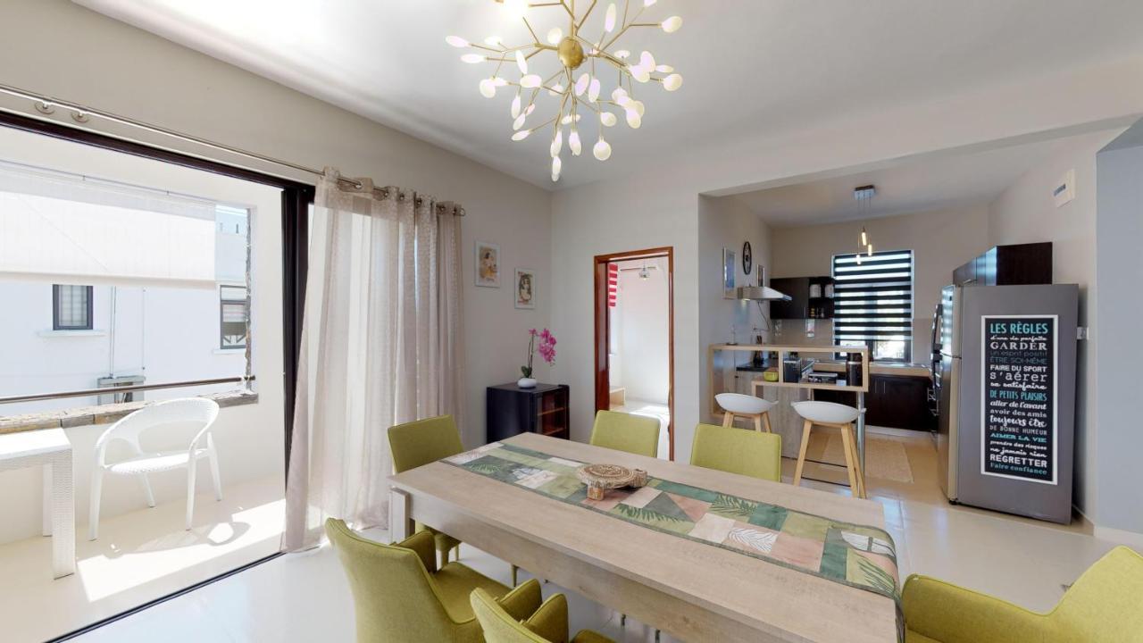 Penthouse - Private Roof Terrace - Sea & Mountain View Apartment Grand Baie Exterior photo